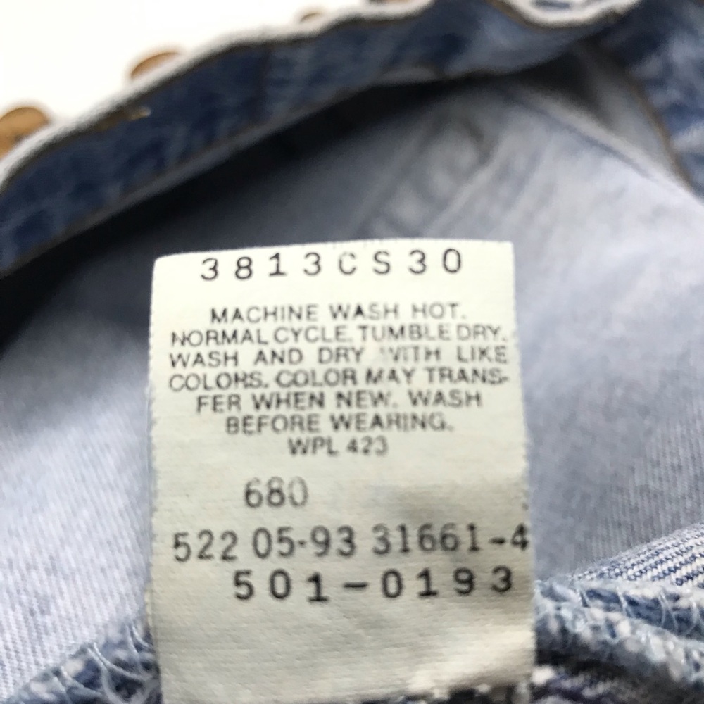 VINTAGE LEVI’S 501 CLASSIC HIGH RISE BUTTON FLY - Picture 8 of 8